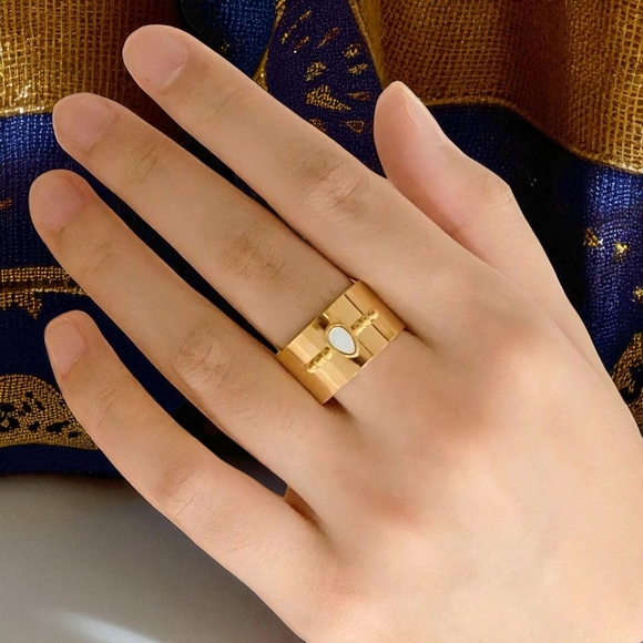 🆕️18K Gold Plated Stainless Steel Adjustable Ring w/ Natural Shell Inlay ✨️ 🌿 - Picture 16 of 16